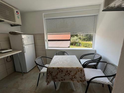 Brona Apartments