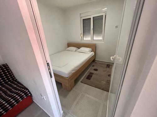 Brona Apartments