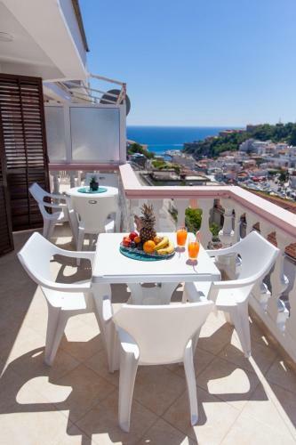 Castello Apartments