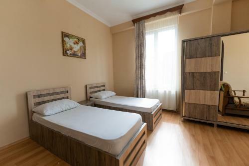 Hostal Park Zone Hotel