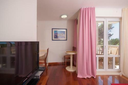 Hostal Apartments And Rooms Beachfront Luxury Condos