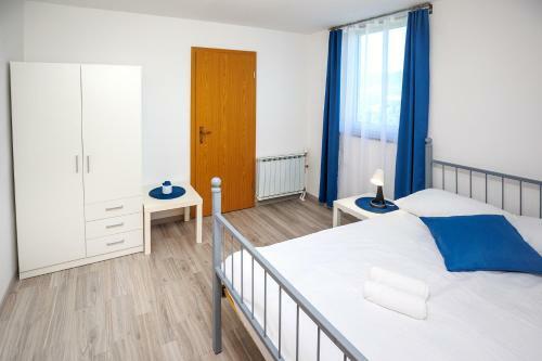 Apartment Izvir Lahinje