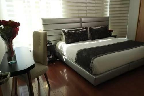 Hotel Travel Gold
