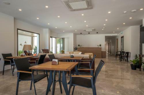 Ol?ve Tree Hotel