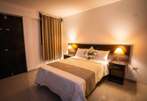 Hotel Huayas