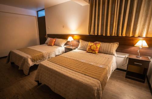 Hotel Huayas