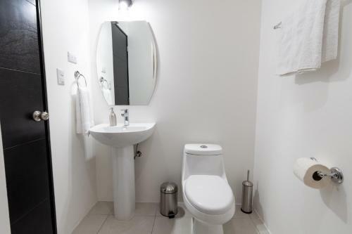 Apartamento Completo En Zona 7 Con Parqueo Incluido