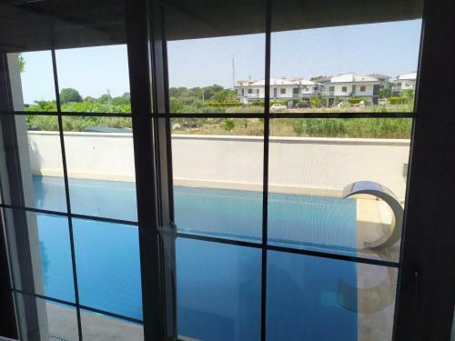 Detached Villa In �e?me Center
