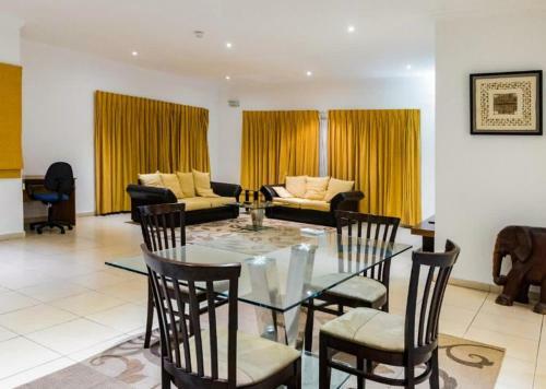 Bed & Breakfast Ebs Legends Luxurious
