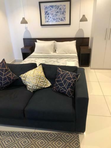 Ebs Legends Edmund One Bedroom Duplex