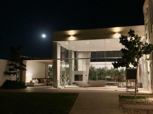 Apartamento Concrete Escape Spacious 5br Residence In Paracas