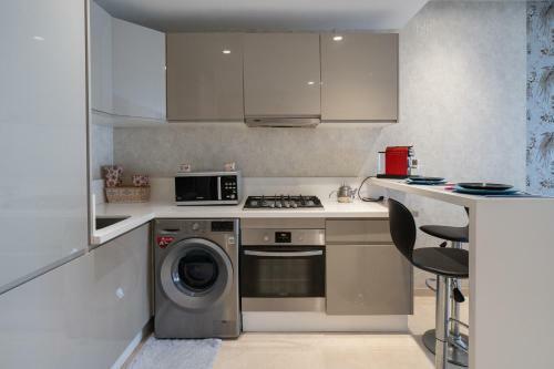 Apartamento Awesome King Bed Flat. Spacious. Close To All.