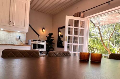 Villa Elm Tree House - Dullstroom - Holiday Home