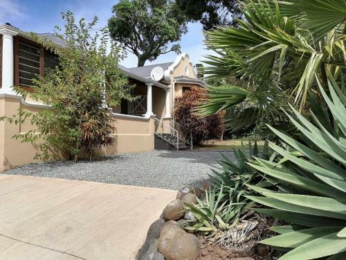 Hostal 33 On Smuts Selborne
