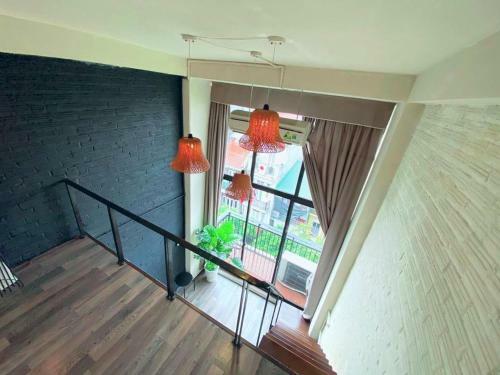 Mayhouse - Duplex Sky View 01hb