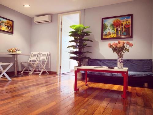 Mayhouse -cozy Harmony