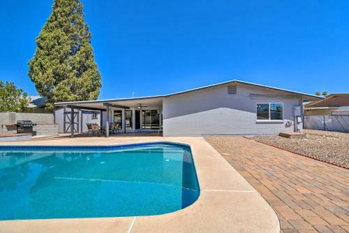 Charming Home Less Than 11 Mi To Downtown Phoenix!
