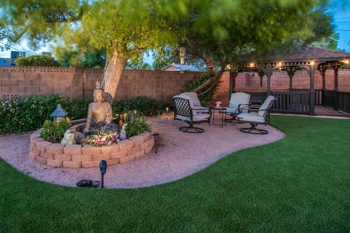 Blissful Zen Close To Old Town Scottsdale.
