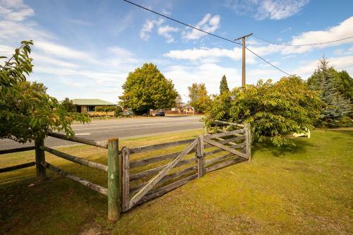 Grand View - Te Anau Holiday Home