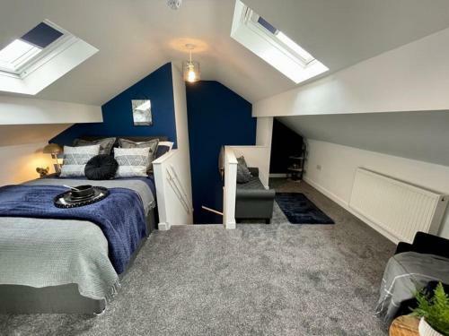 Hostal 5 Bed Home On Birdwell Road - Free Parking