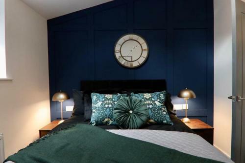 Hostal 5 Bed Home On Birdwell Road - Free Parking