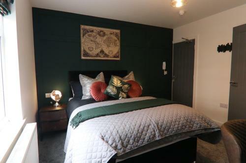 Hostal 5 Bed Home On Birdwell Road - Free Parking