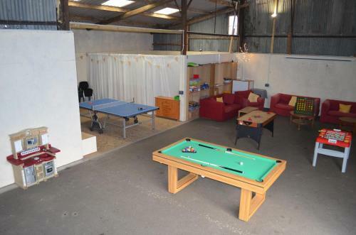 Bowood Cottage With Great Activities Barn
