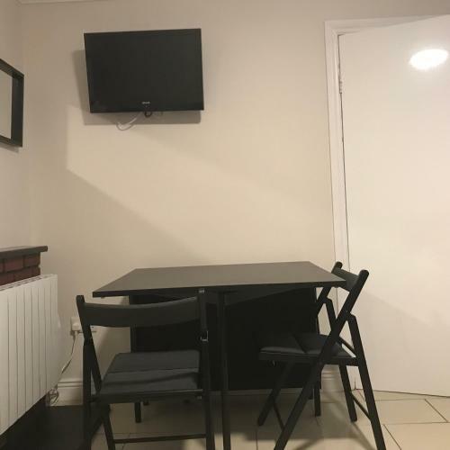 Cheerful 4 Bedroom Town House With Bbq,