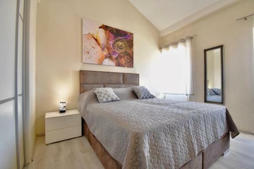 Sea View Apartment 40m From The Beach