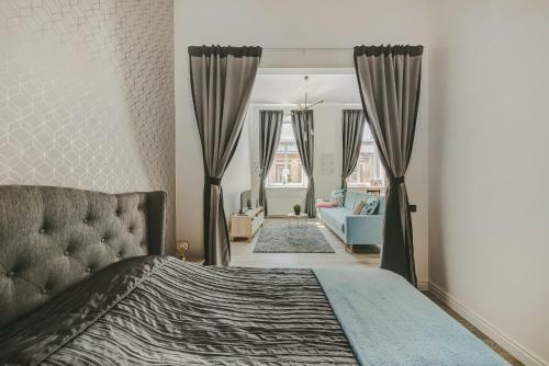 Bright Vilnius Old Town Apartment