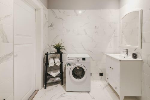 Bright Vilnius Old Town Apartment