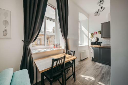 Bright Vilnius Old Town Apartment