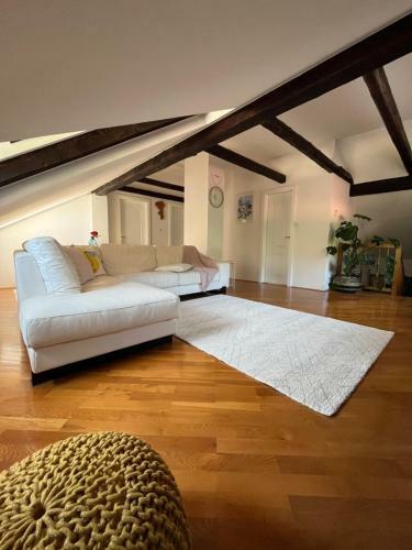 Apartamento Riverside Villa Avo