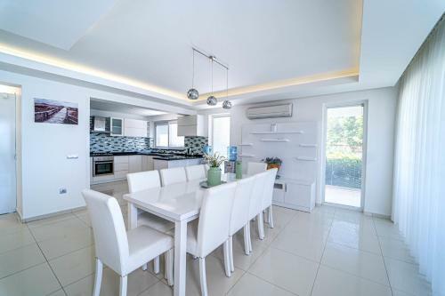 Villa Pleasant House With Private Pool In Fethiye