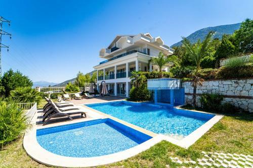 Villa Pleasant House With Private Pool In Fethiye