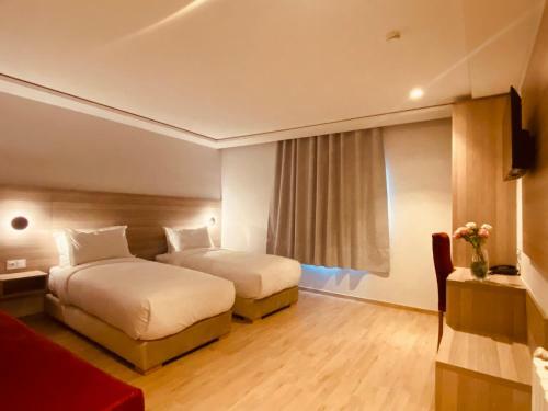 Fajr Hotel