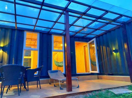 Igloo Container House- Isolated Estate Private Property