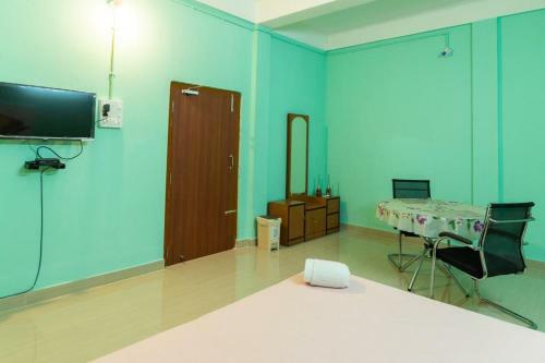Trinayan Guest House