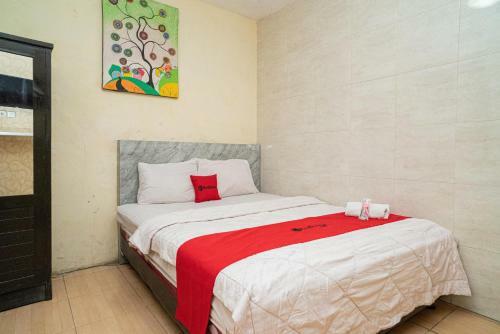 Hotel Reddoorz Near Cyber Mall