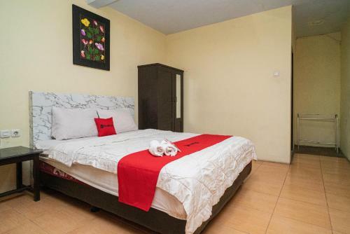Hotel Reddoorz Near Cyber Mall