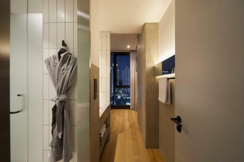 Take Hotel