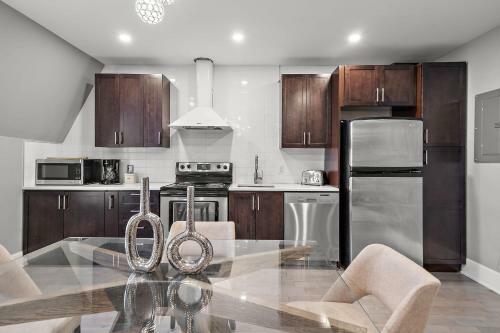 Charming Fresh 3br Apartment On Bishop St