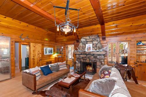The Historic 1932 Lodge At Big Bear Lake