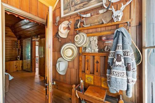 The Historic 1932 Lodge At Big Bear Lake