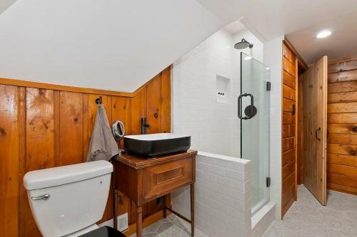 The Historic 1932 Lodge At Big Bear Lake