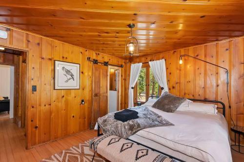 The Historic 1932 Lodge At Big Bear Lake