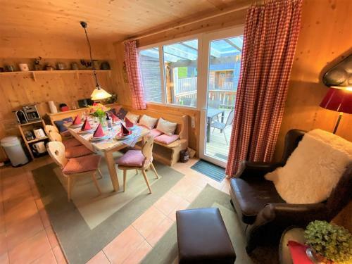 Uriges Chalet Auf �ber 1250m +dampfbad +netflix!