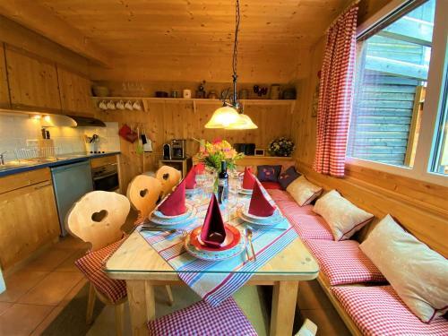 Uriges Chalet Auf �ber 1250m +dampfbad +netflix!