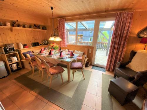 Uriges Chalet Auf �ber 1250m +dampfbad +netflix!