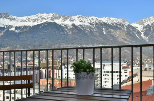 Super Central Apartment With Awesome Mountain View